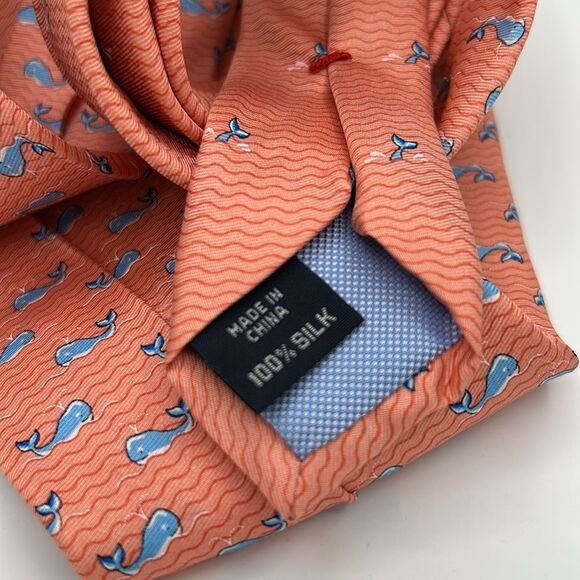 Tommy Hilfiger whale print 100% Silk tie - Picture 5 of 6